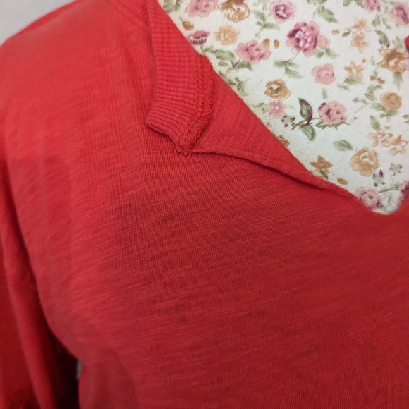 Coral Tribal top with sleeve accents and cut raw hem - Picture 2 of 5